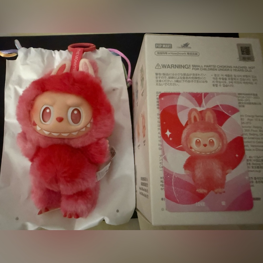 LABUBU The Monsters Big Into Energy Series Plush Pendant "Love”